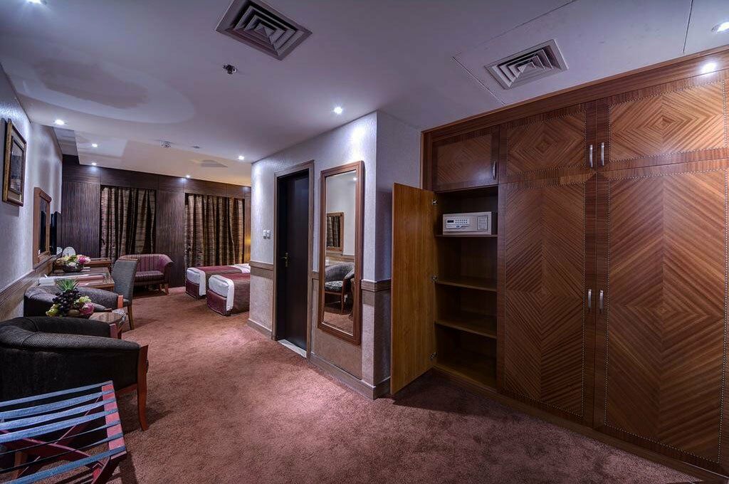 Delmon Palace Hotel Дубай Стая снимка