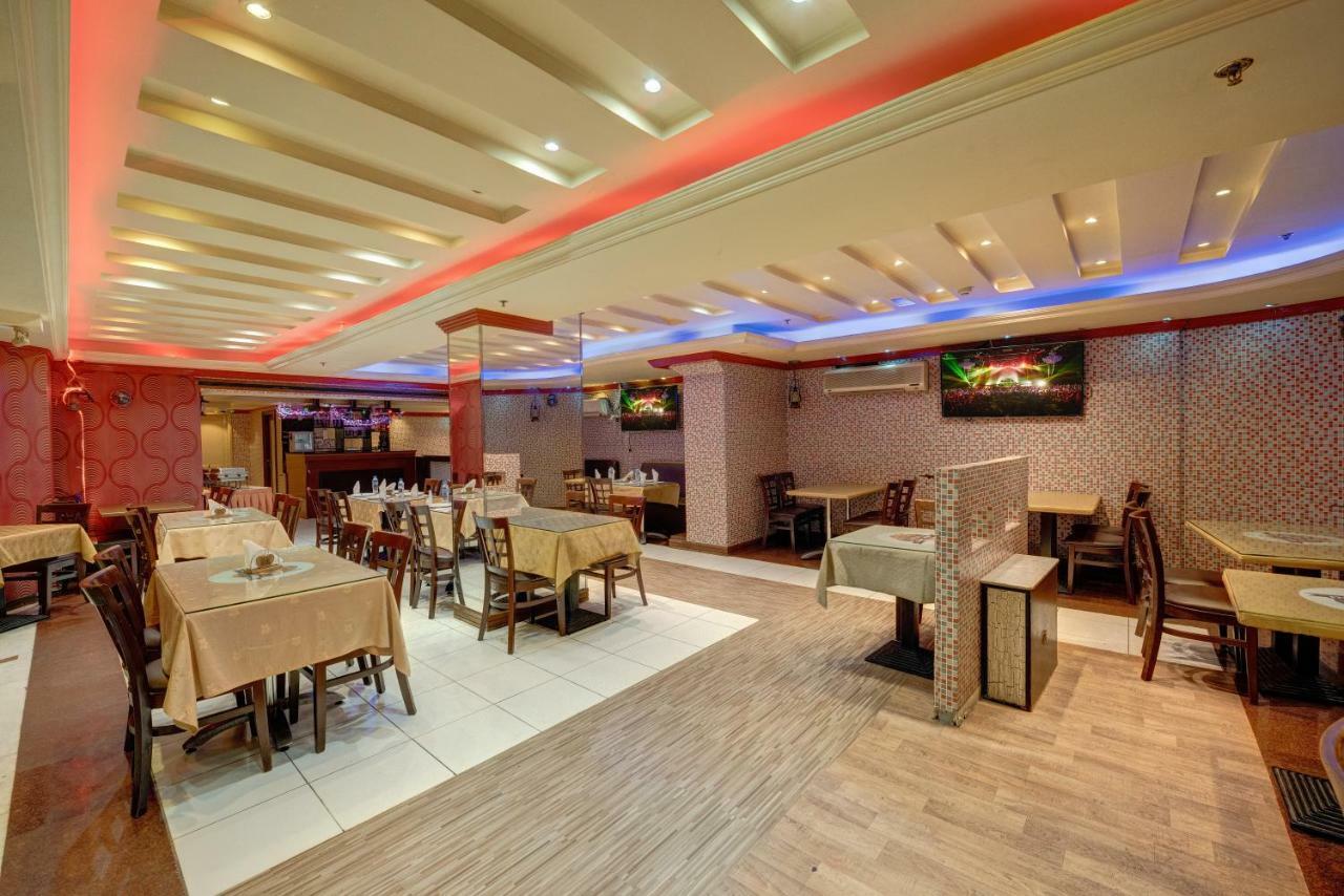 Delmon Palace Hotel Дубай Екстериор снимка