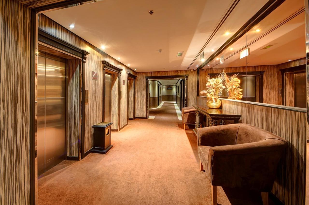 Delmon Palace Hotel Дубай Екстериор снимка