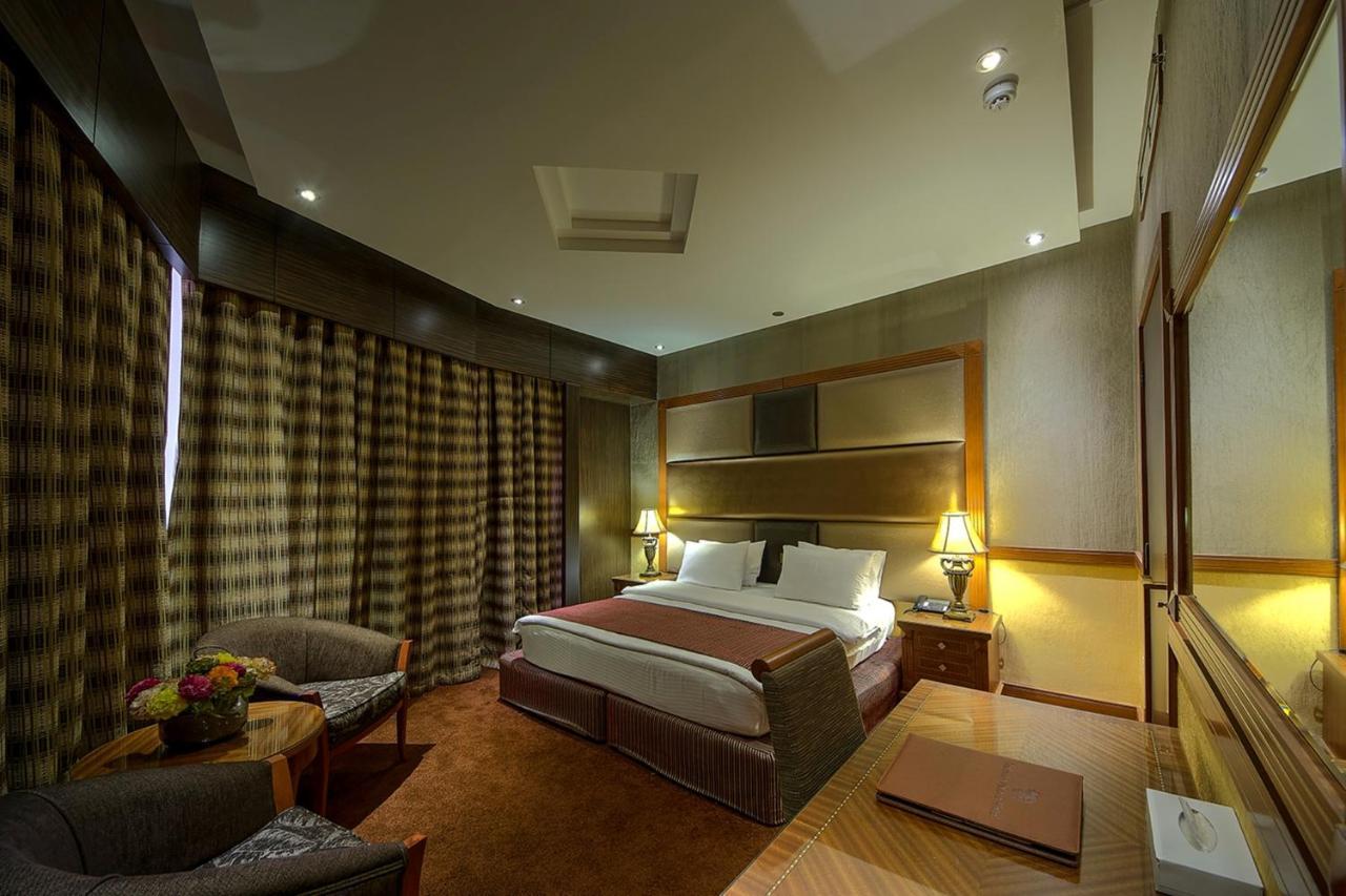 Delmon Palace Hotel Дубай Стая снимка